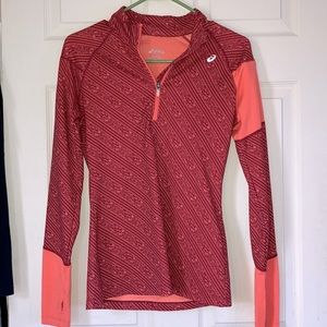 Long sleeve athletic top